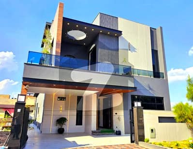 Luxurious 13 Marla Designer House At Hilltop