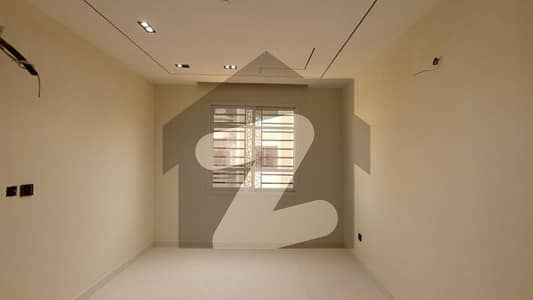 شرف آباد گلشنِ اقبال ٹاؤن,کراچی میں 3 کمروں کا 8 مرلہ فلیٹ 2.8 کروڑ میں برائے فروخت۔