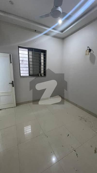 ای ۔ 11/3 ای ۔ 11,اسلام آباد میں 2 کمروں کا 3 مرلہ فلیٹ 46.0 ہزار میں کرایہ پر دستیاب ہے۔