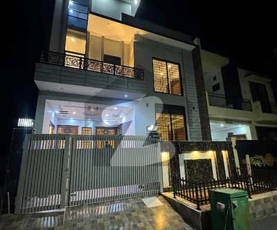 فیصل مارگلہ سٹی بی ۔ 17,اسلام آباد میں 5 مرلہ مکان 2.5 کروڑ میں برائے فروخت۔