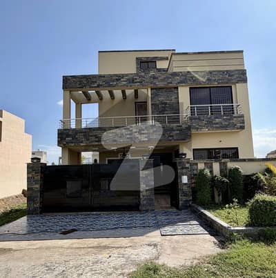 10 Brand New House In G Block On Prime Location