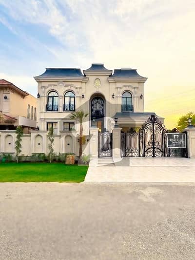 ڈی ایچ اے فیز 6 - بلاک ایم فیز 6,ڈیفنس (ڈی ایچ اے),لاہور میں 5 کمروں کا 1 کنال مکان 10.25 کروڑ میں برائے فروخت۔