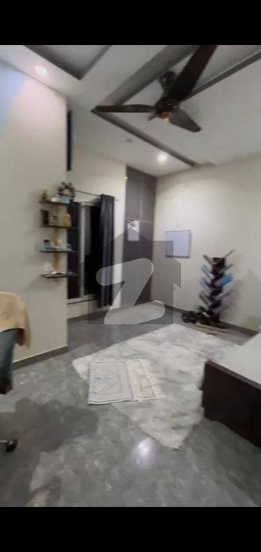 الفلاح ٹاؤن لاہور میں 2 مرلہ کمرہ 21.0 ہزار میں کرایہ پر دستیاب ہے۔