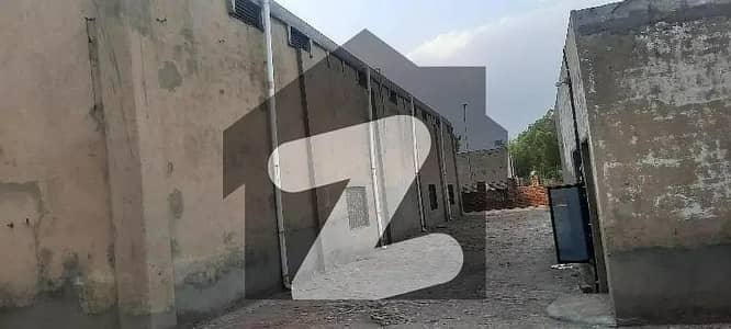 سُندرانڈسٹریل اسٹیٹ لاہور میں 9 کنال فیکٹری 17.0 لاکھ میں کرایہ پر دستیاب ہے۔