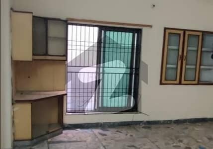 5 Marla Upper Portion For rent In The Perfect Location Of Faisal Town - Block D