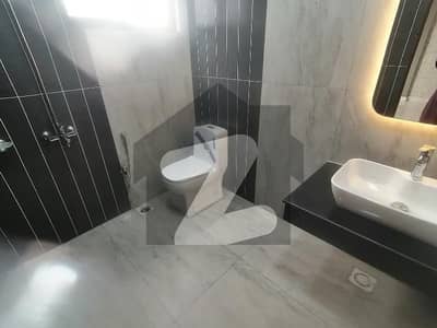 واپڈا ٹاؤن فیز 1 واپڈا ٹاؤن,ملتان میں 2 کمروں کا 5 مرلہ زیریں پورشن 42.0 ہزار میں کرایہ پر دستیاب ہے۔