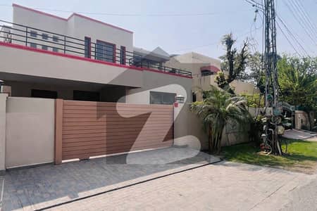 1 Kanal Owner Built House for Sale Prime Location Phase 4