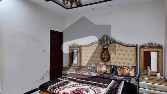 House In Al-Kabir Town - Phase 2 Sized 5 Marla Is Available