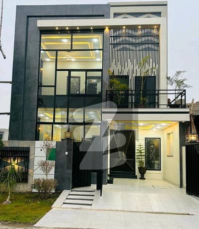 بحریہ ٹاؤن ۔ بلاک بی بی بحریہ ٹاؤن سیکٹرڈی,بحریہ ٹاؤن,لاہور میں 3 کمروں کا 5 مرلہ مکان 2.0 کروڑ میں برائے فروخت۔