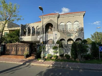 LAVISH FURNISHED 22 MARLA SPINSH HOUSE FULLY BASEMENT (POOL CINEMA SNOOKER) FOR SALE IN GULBAHAR BLOCK SECTOR C BAHRIA TOWN LAHORE