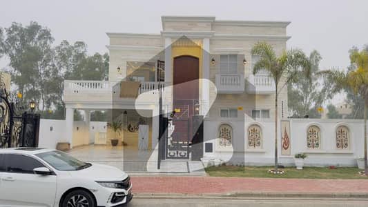 A BEAUTIFUL 1 KANAL FULLY BASEMENT HOUSE FOR SALE IN JASMINE BLOCK SECTOR C BAHRIA TOWN LAHORE