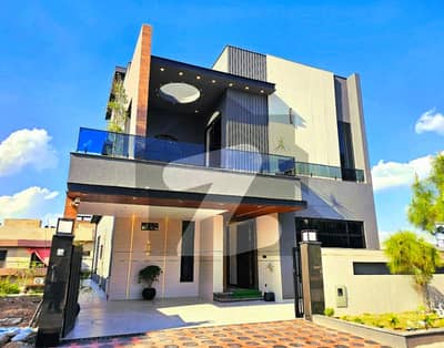 Luxurious 13 Marla Designer House At Hilltop