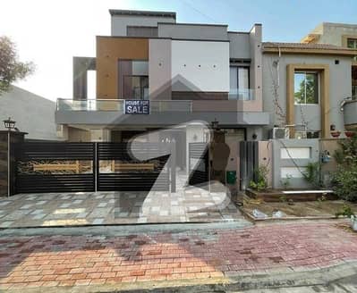 A BEAUTIFUL 10 MARLA HOUSE FOR SALE IN OVERSEAS B BAHRIA TOWN LAHORE