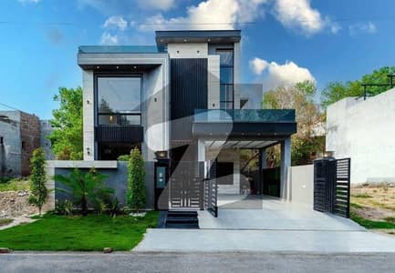 پارک ویو سٹی لاہور میں 5 کمروں کا 10 مرلہ مکان 3.2 کروڑ میں برائے فروخت۔