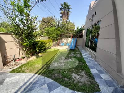 ڈی ایچ اے فیز 5 ڈیفنس (ڈی ایچ اے),لاہور میں 2 کمروں کا 10 مرلہ بالائی پورشن 80.0 ہزار میں کرایہ پر دستیاب ہے۔