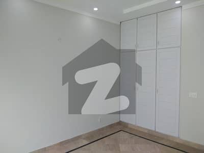 ڈی ایچ اے 9 ٹاؤن ڈیفنس (ڈی ایچ اے),لاہور میں 3 کمروں کا 5 مرلہ مکان 2.75 کروڑ میں برائے فروخت۔