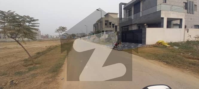 ڈی ایچ اے 9 ٹاؤن ۔ بلاک اے ڈی ایچ اے 9 ٹاؤن,ڈیفنس (ڈی ایچ اے),لاہور میں 5 مرلہ رہائشی پلاٹ 1.4 کروڑ میں برائے فروخت۔