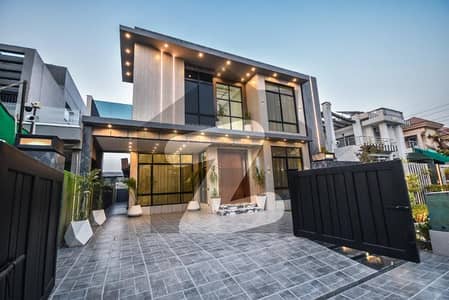 1 KANAL MODERN DESIGN BUNGALOW FOR SALE NEAR PARK IN DHA PHASE 5