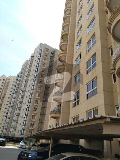 کریک وسٹا ڈی ایچ اے فیز 8,ڈی ایچ اے ڈیفینس,کراچی میں 4 کمروں کا 17 مرلہ فلیٹ 3.75 لاکھ میں کرایہ پر دستیاب ہے۔