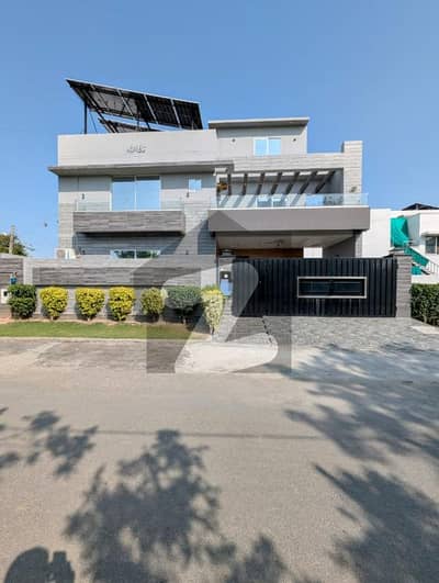 Hot Deal! 10 Marla Slightly Used 4 Bedroom Park Facing House For Sale Demand 350 Lac Negotiable