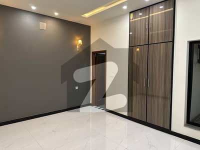 اوسس آرچرڈ سمندری روڈ,فیصل آباد میں 4 مرلہ مکان 1.7 کروڑ میں برائے فروخت۔