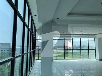 Ready to Move 1825 sqft Space Available For Rent Total : 3650-SQF 2nd and 3rd floor Rent:180/SQF Location: Civic Center Gulberg Green