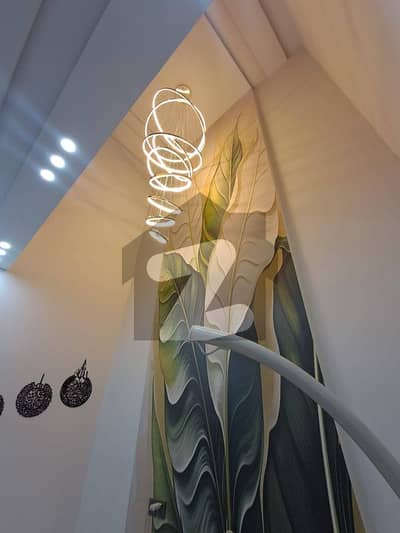 لایٗرز ہاؤسنگ سوسائٹی فیصل آباد میں 4 کمروں کا 1 کنال مکان 7.0 کروڑ میں برائے فروخت۔