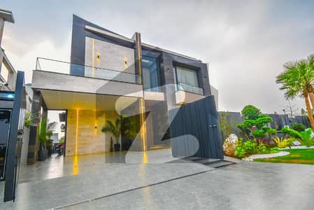 1+1 KANAL LAWN KANAL HOUSE FULL BASEMENT FULL FURNISHED POOL CENIMA NEAR PARK IN DHA LAHORE