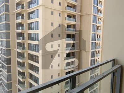 عمار کورل ٹاورز امارکریسنٹ بے,ڈی ایچ اے فیز 8,ڈی ایچ اے ڈیفینس,کراچی میں 2 کمروں کا 7 مرلہ مکان 5.5 کروڑ میں برائے فروخت۔