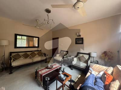 3 Bedroom Luxurious Apartment in Prime Askari 2 in minimum Rate