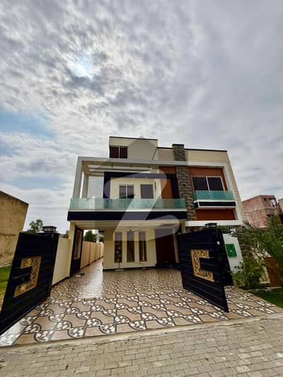 بحریہ آرچرڈ فیز 1 ۔ سینٹرل بحریہ آرچرڈ فیز 1,بحریہ آرچرڈ,لاہور میں 5 کمروں کا 10 مرلہ مکان 3.45 کروڑ میں برائے فروخت۔