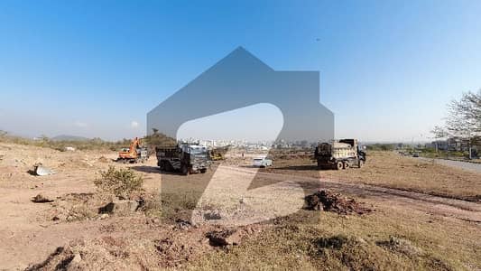 سی سوالہ اسلام آباد میں 1 کنال رہائشی پلاٹ 3.3 کروڑ میں برائے فروخت۔