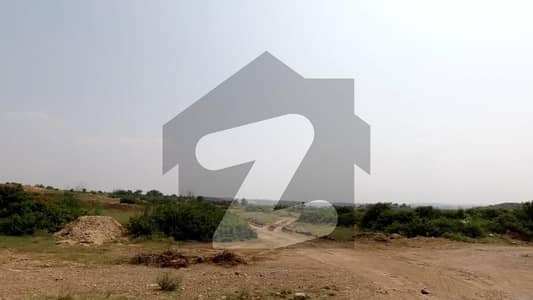 سی پندرہ اسلام آباد میں 1 کنال رہائشی پلاٹ 2.7 کروڑ میں برائے فروخت۔