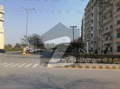 A 12 Marla Flat Has Landed On Market In Askari 11 Of Lahore