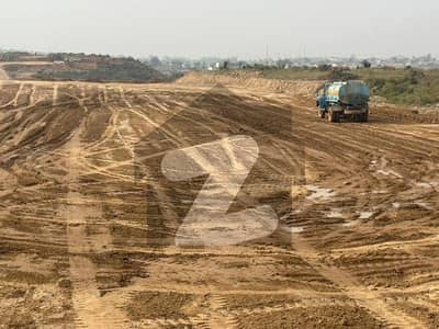 سی ۔ 14 اسلام آباد میں 1 کنال رہائشی پلاٹ 7.5 کروڑ میں برائے فروخت۔