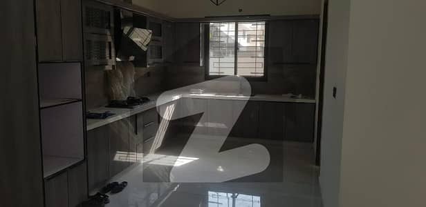 Prime Location In Shaheed Millat Road Flat Sized 250 Square Yards For rent