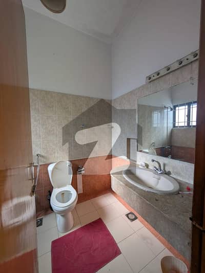 F-11 DOUBLE STORY HOUSE FOR RENT EXCELLENT 1 KANAL DOUBLE STORY HOUSE ALONG WITH BASEMENT PROPER AND MODERN FITTINGS, MARBLE FLOORING 5 BEDROOMS, 5 ATTACHED BATHROOMS