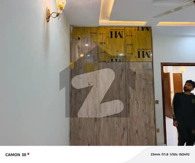 5 Marla Brand New 1st Entry Upper Portion For Rent