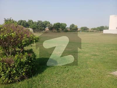 Urgent For Sale Corner 50 ft Road