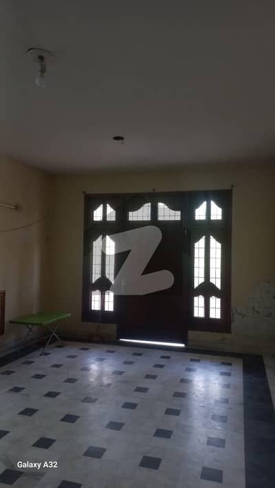 واپڈا ٹاؤن فیز 1 - بلاک ای2 واپڈا ٹاؤن فیز 1,واپڈا ٹاؤن,لاہور میں 2 کمروں کا 1 کنال بالائی پورشن 1.0 لاکھ میں کرایہ پر دستیاب ہے۔