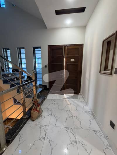 5 Bed Ground portion nd basement available For Rent On 15 Marla