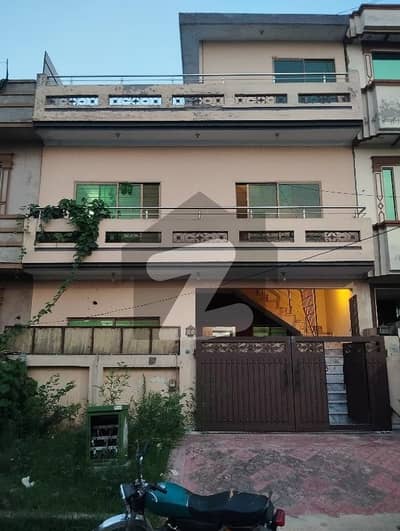 25x40 4 Marla used house for Sale G-13/1