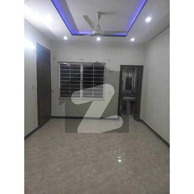 گلریز ہاؤسنگ سکیم راولپنڈی میں 5 کمروں کا 6 مرلہ مکان 88.0 ہزار میں کرایہ پر دستیاب ہے۔