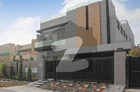 10 MARLA ELEGANT AND FULLY MAINTAINED SUPER HOT LOCATED BUNGALOW IS AVAILABLE IN THE BEST BLOCK OF DHA LAHORE.