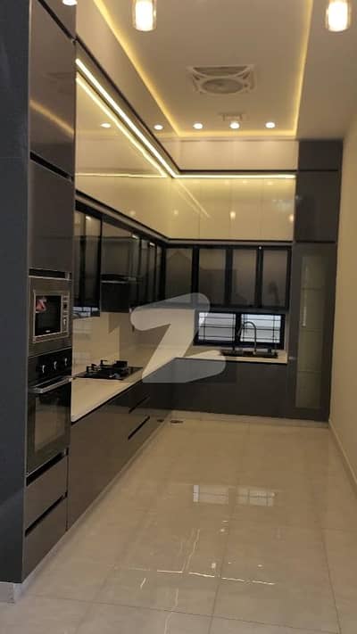 ڈی ایچ اے فیز 3 ۔ بلاک بی ڈی ایچ اے ڈیفینس فیز 3,ڈی ایچ اے ڈیفینس,اسلام آباد میں 5 کمروں کا 1 کنال مکان 9.5 کروڑ میں برائے فروخت۔