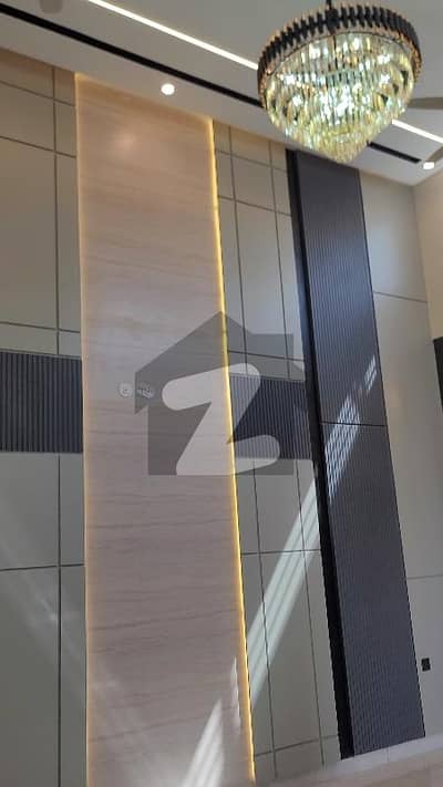 ڈی ایچ اے فیز 3 ۔ بلاک بی ڈی ایچ اے ڈیفینس فیز 3,ڈی ایچ اے ڈیفینس,اسلام آباد میں 5 کمروں کا 1 کنال مکان 9.5 کروڑ میں برائے فروخت۔