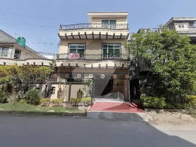 ائیرپورٹ ہاؤسنگ سوسائٹی - سیکٹر 4 ائیرپورٹ ہاؤسنگ سوسائٹی,راولپنڈی میں 4 کمروں کا 5 مرلہ مکان 1.9 کروڑ میں برائے فروخت۔