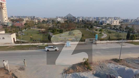 ڈی ایچ اے فیز 7 - بلاک یو فیز 7,ڈیفنس (ڈی ایچ اے),لاہور میں 1 کنال رہائشی پلاٹ 3.45 کروڑ میں برائے فروخت۔