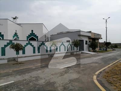 In Lyallpur Avenue Of Faisalabad, A 6 Marla Residential Plot Is Available