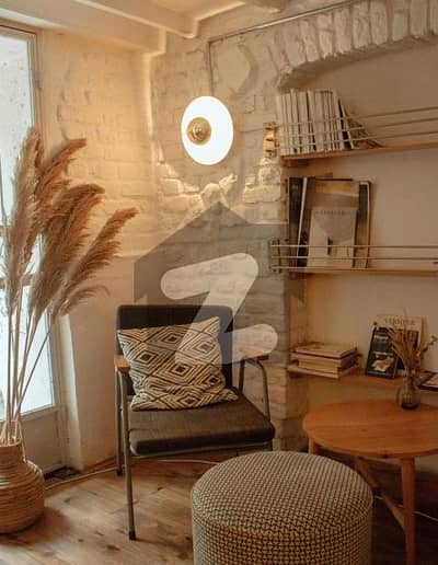 800 Square Feet Flat In Central Bahria Town - Sector C For sale